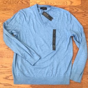 Men’s V-Neck Sweater
